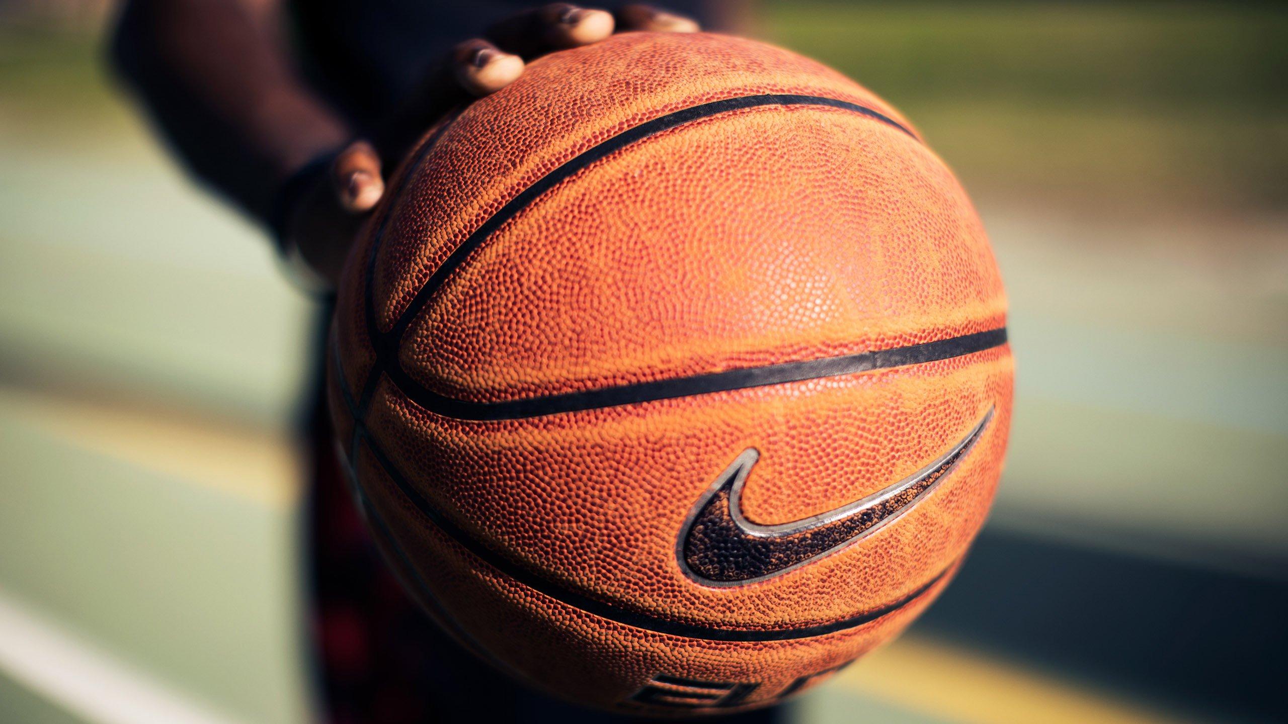 NBA季后赛激战正酣，勇士逆转掘金，库里再创历史纪录